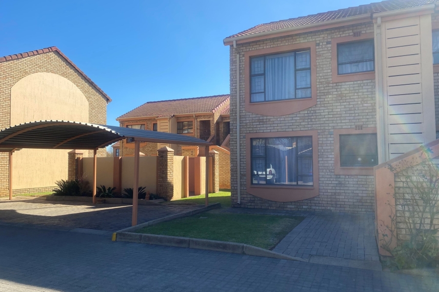 2 Bedroom Property for Sale in Vaalpark Free State